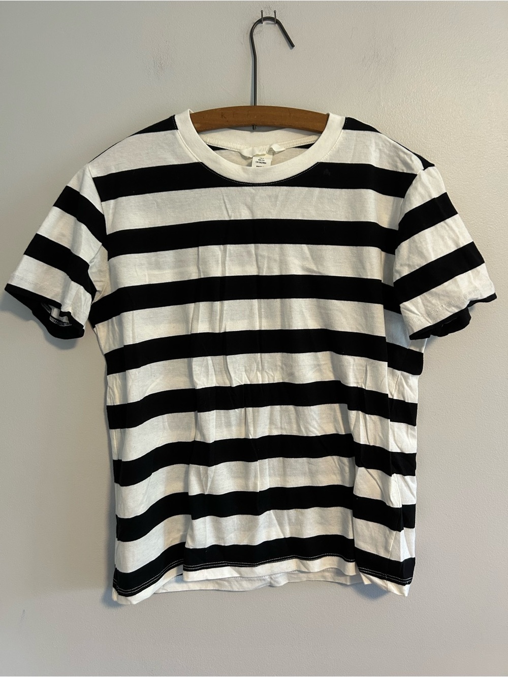 H&M small Black & White Stripe Crew Neck short sleeve T-shirt